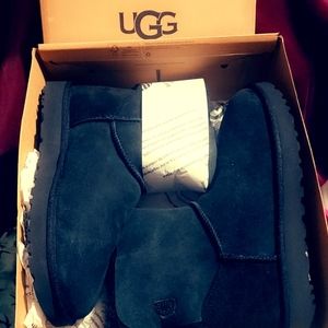 Srsly??? UGG Bailey Boots! NWT!
